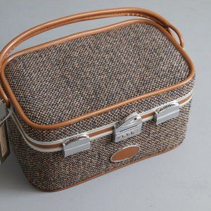 Vintage Small Brown Skyway Traincase